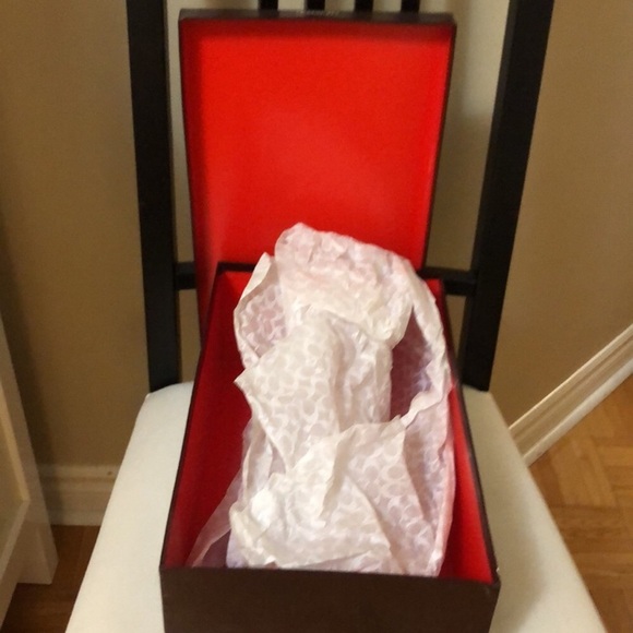 📦 Coach shoe box - Picture 2 of 4